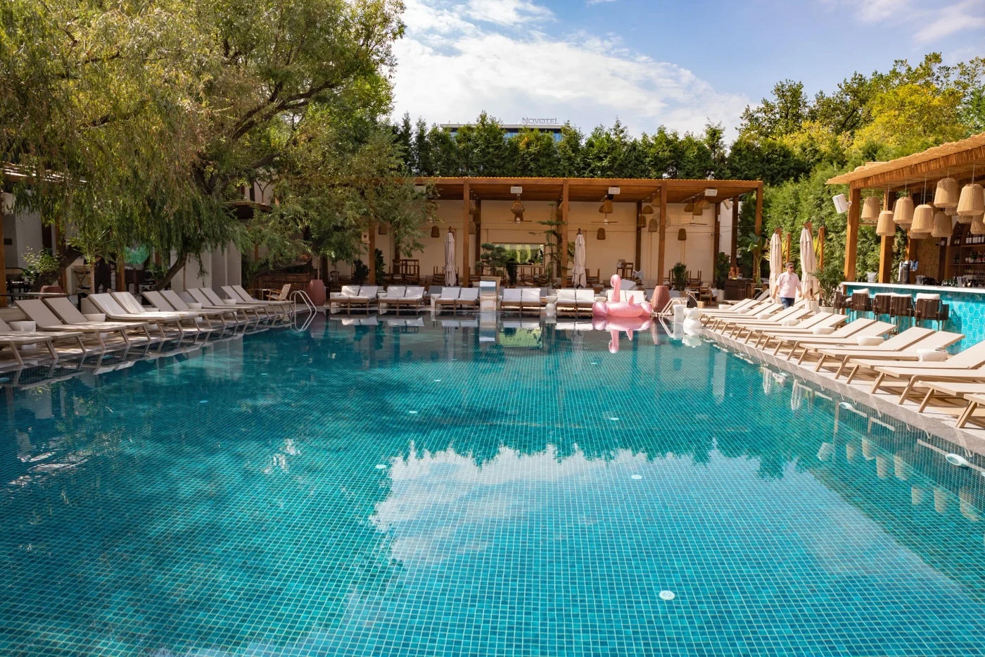 Eden Pool Bar